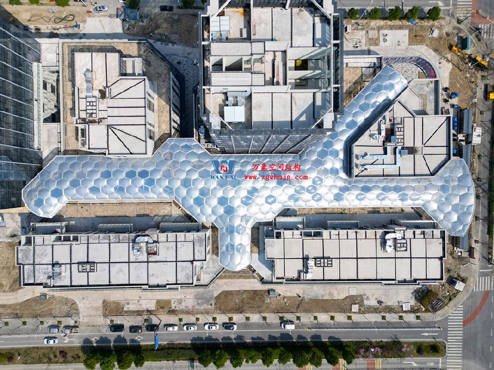 ETFE氣枕膜結(jié)構(gòu)天幕，讓商業(yè)街更具神韻！